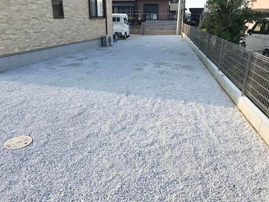 住宅敷地の雑草対策 施工完了